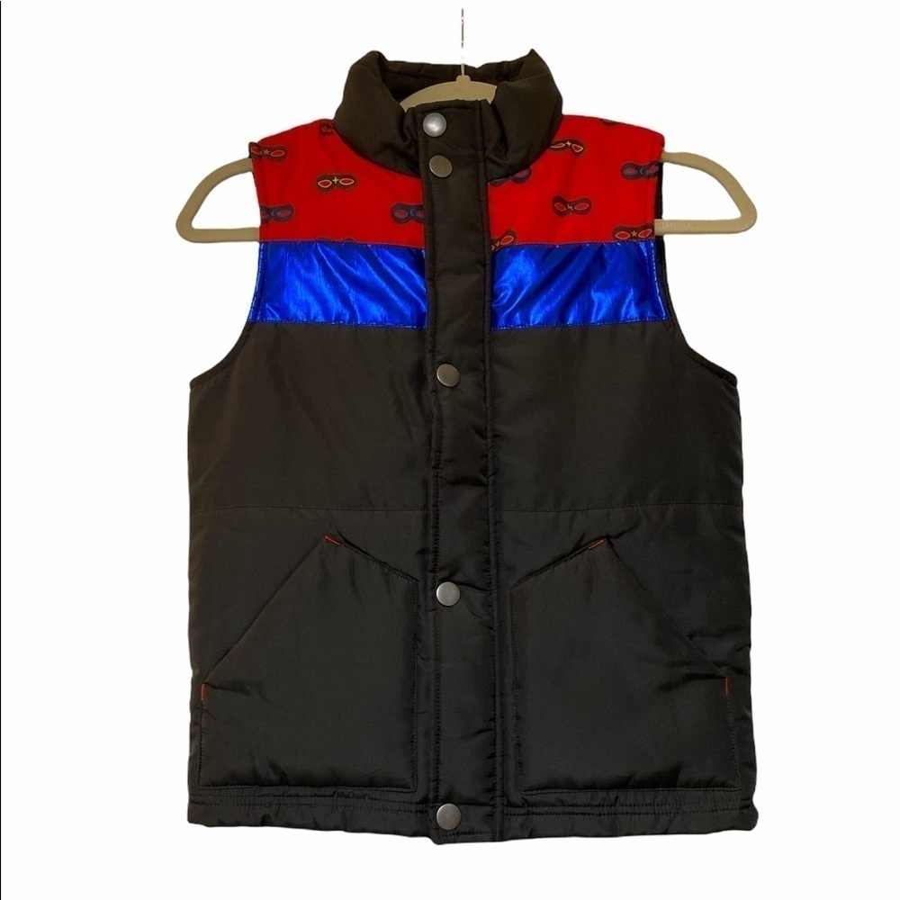 Cat & Jack puffer vest zip and button closure different masks pattern on it Sz M